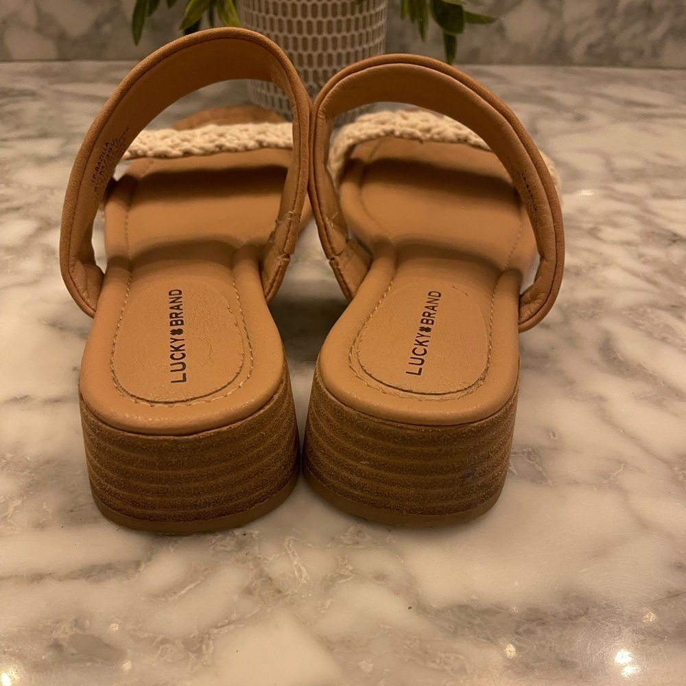 Lucky brand sandals size 8.5 - Picture 2 of 5